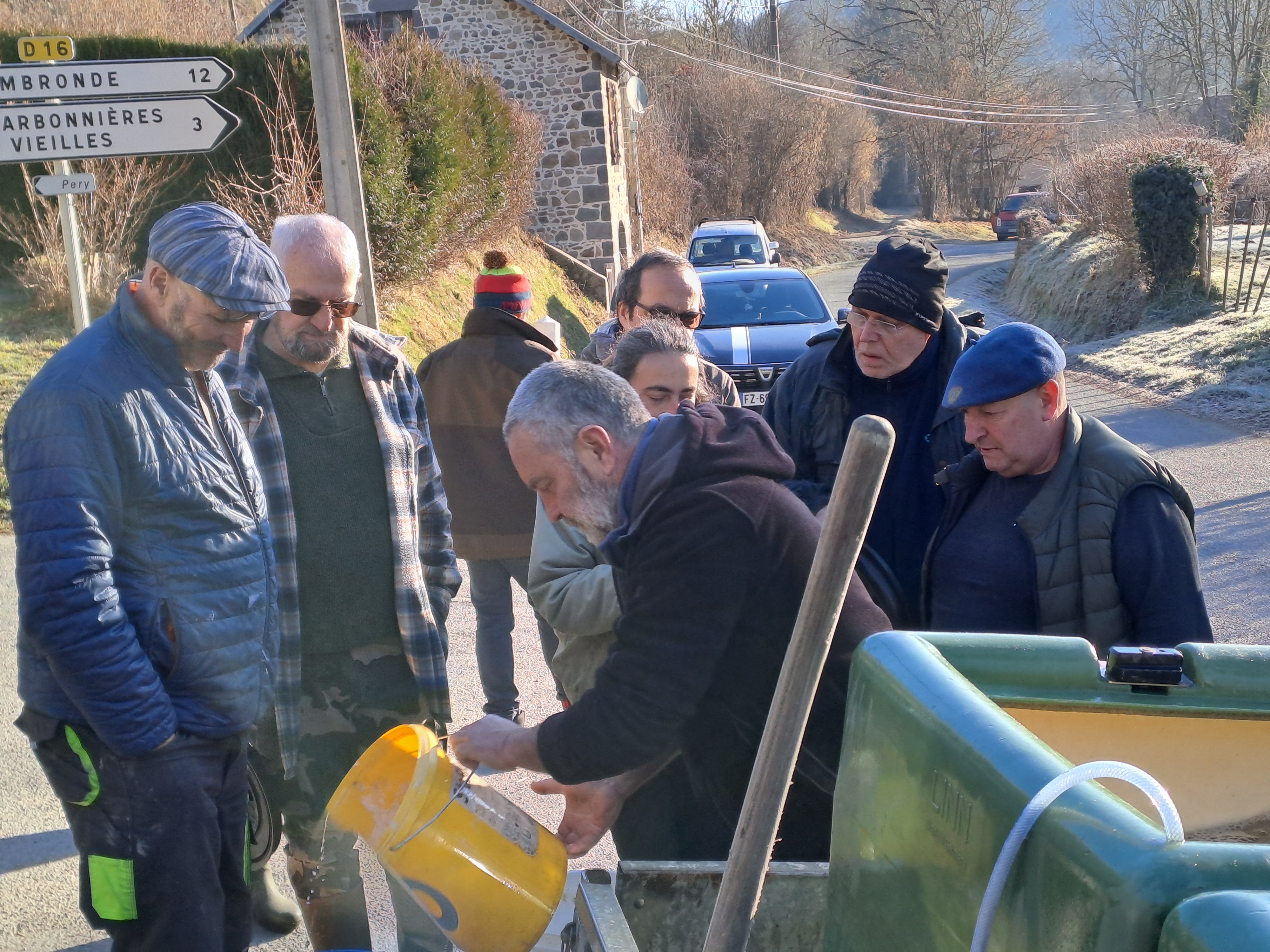 Aperçu image du post 5 mars 2025 : Lâcher de truites fario dans la Morge pour l'ouverture